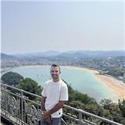 Profesor de música, tengo estudios superiores en conservatorio